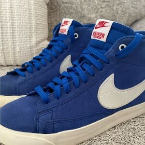 Nike Stranger Things edition 1985 Blue and White Sneakers